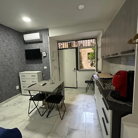 Civico Storico Apartment Naples