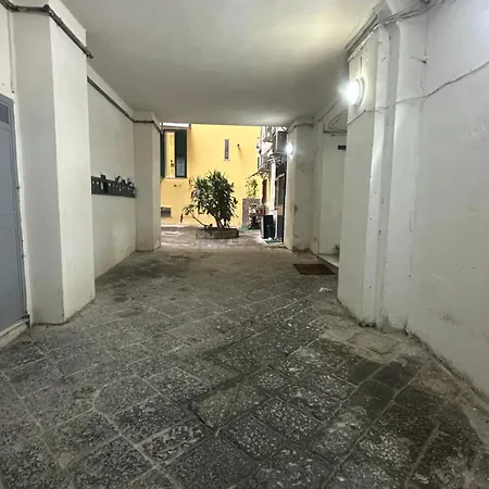 Civico Storico アパート ナポリ